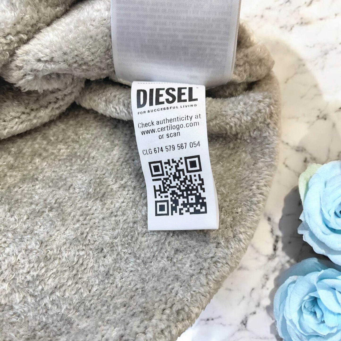 美品✨ディーゼル ロゴ金具 クロップド トップス グレー